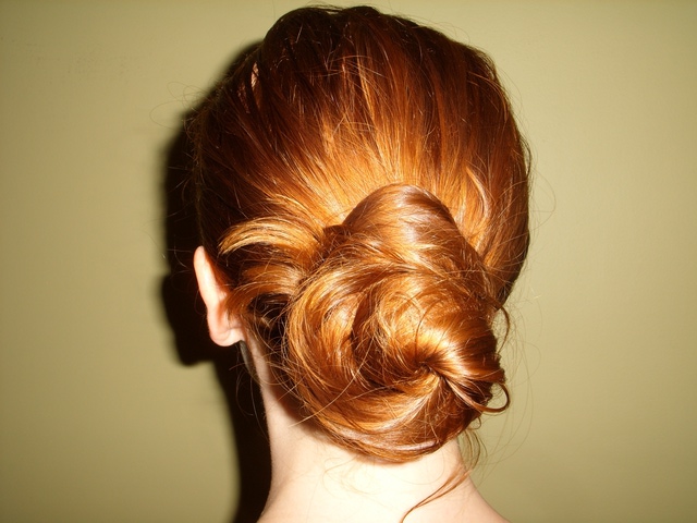 http://15minutefashion.about.com/od/quickandeasyhairstyles/ss/How-To-Use-A-Spin-Pin.htm?utm_source=pinterest_ip&utm_medium=sm&utm_campaign=shareurlbuttons#step6